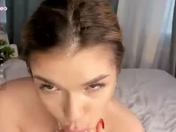 Chaturbate Live Sex Cam of cuddles_jane