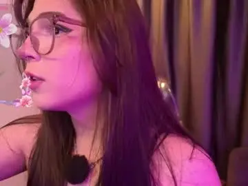 Chaturbate Live Sex Cam of yuri_stars