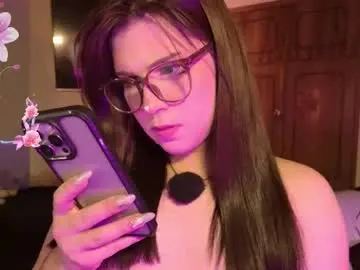 Chaturbate Best live sex cam show of yuri_stars