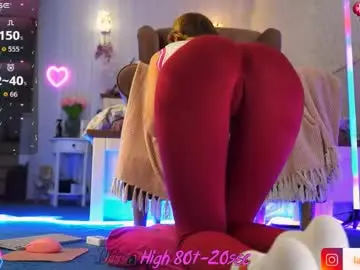 Chaturbate Watch Live Sex Cams of laracroftt