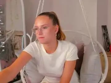 Chaturbate Live Sex Cam of shei1a_shy