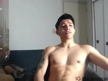 Chaturbate Live Sex of thesaint_xxx