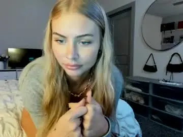 Chaturbate Adult Video Chat of ariah_is_blonde