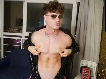 Chaturbate Live Sex Cam of ed_hooligan