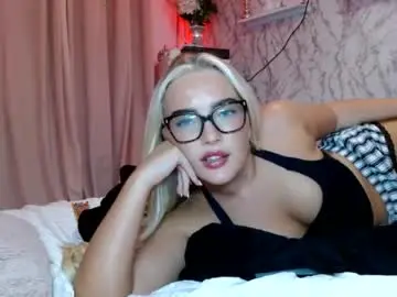 Chaturbate Live Sex Cam of rhiannawise
