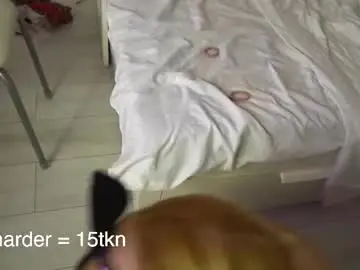 Chaturbate Live Sex Cam of cream_fucks