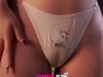 Chaturbate Watch Live Sex Cams of krissyhei