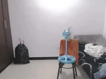 Chaturbate Watch Live Sex Cams of pia_alonzo30