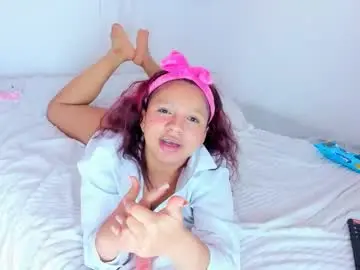 Chaturbate Adult Webcams of emilly_coper18