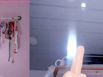 Chaturbate Free Porn Cam of emily_foxxxi
