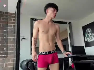 Chaturbate Adult Webcam of pretur_crubaa