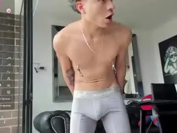Chaturbate Live Sex Cam of pretur_crubaa