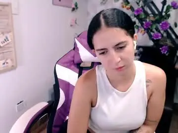 Chaturbate Nude Webcam of samantha2girl