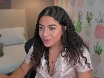 Chaturbate Nude Webcam of yaya23x