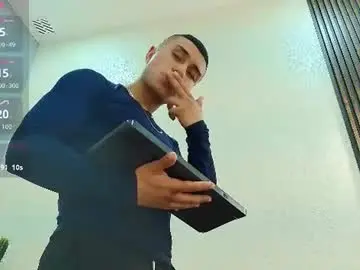 Chaturbate Best live sex cam show of bruno_cavalli