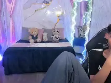 Chaturbate Live Sex Cam of ethann_tay1