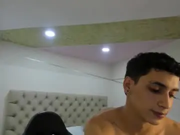 Chaturbate Live Sex Cam of jhoanleandro