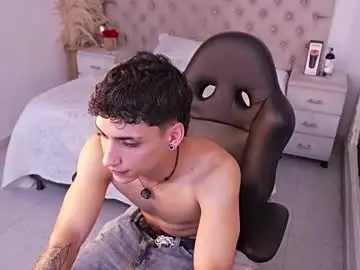 Chaturbate Live Sex Cam of jhoanleandro
