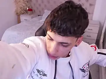 Chaturbate Live Sex Cam of jhoanleandro