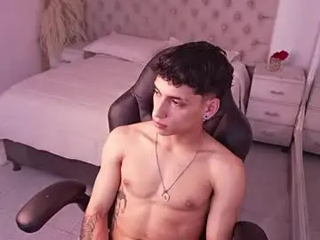 Chaturbate Live Sex Cam of jhoanleandro