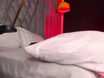 Chaturbate Live Sex Cam of nicolaikarav