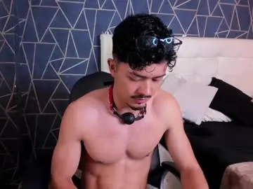 Chaturbate Best live sex cam show of nicolaikarav