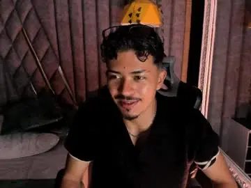 Chaturbate Live Sex Cam of nicolaikarav