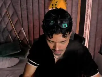 Chaturbate Sex Cam of nicolaikarav