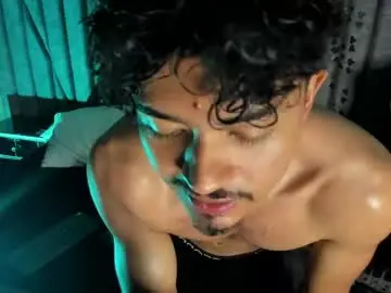 Chaturbate Live Porn of nicolaikarav