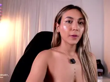 Chaturbate Adult Webcams of ashley2004_