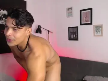 Chaturbate Sex Cam of axell_dior
