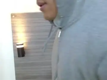 Chaturbate Sex Cam of lelehott01