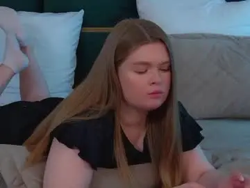 Chaturbate Live Sex Cam of crystallyons