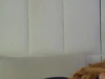 Chaturbate Live Sex Cam of crystallyons
