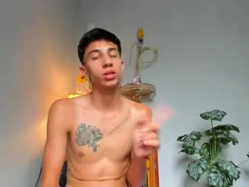 Chaturbate Sex Chat of lucian_davii