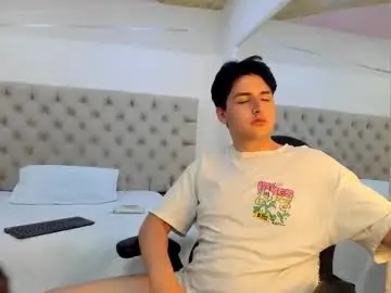 Chaturbate Sex Cam of noahwolff_