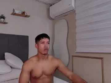 Chaturbate Live Porn of zack_horny19
