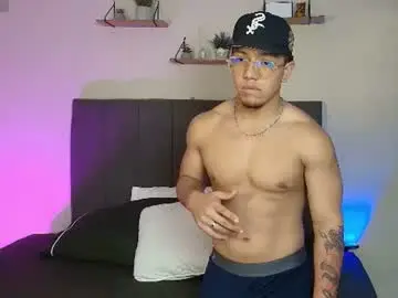 Chaturbate Nude Webcam of zack_horny19