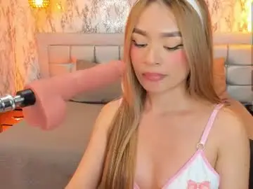 Chaturbate Live Sex Cam of lyen_rae_