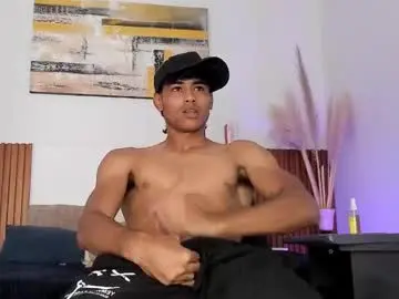 Chaturbate Live Porn of zander_2120