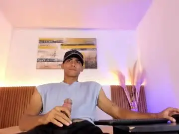 Chaturbate Free Live Porn of zander_2120