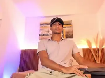 Chaturbate Watch Live Sex Cams of zander_2120