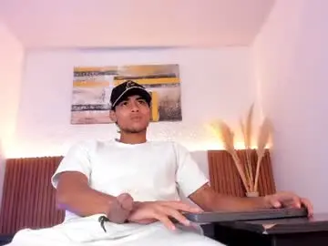 Chaturbate Live Sex Cam of zander_2120
