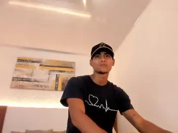 Chaturbate Watch Live Sex Cams of zander_2120