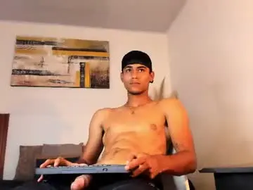Chaturbate Live Sex of zander_2120