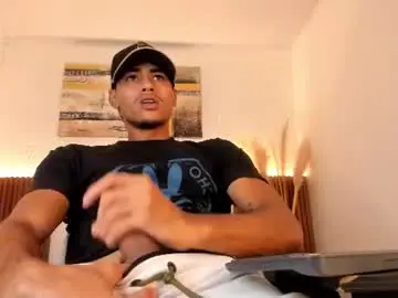 Chaturbate Live Porn of zander_2120