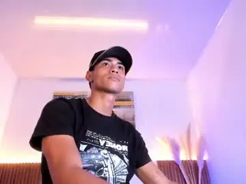 Chaturbate Best live sex cam show of zander_2120