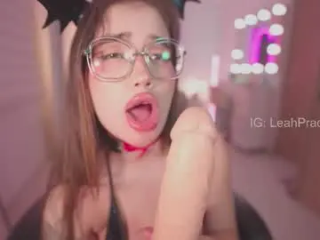 Chaturbate Sex Cam of leahprada_