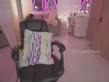 Chaturbate Live Sex Cam of leahprada_