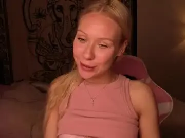 Chaturbate Best live sex cam show of pureeangel
